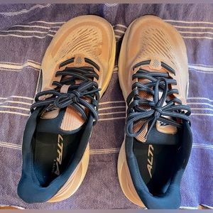 ALTRA Women's AL0A5488 Provision 6 Road Running Shoe DUSTY PINK